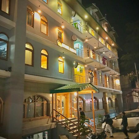 The Avenue Hotel , Manali A River Side Hotel Εξωτερικό φωτογραφία