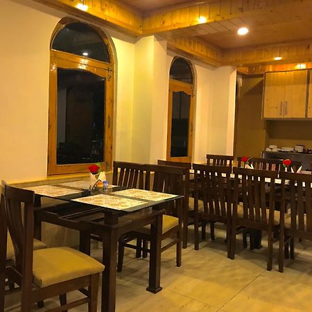 The Avenue Hotel , Manali A River Side Hotel Εξωτερικό φωτογραφία