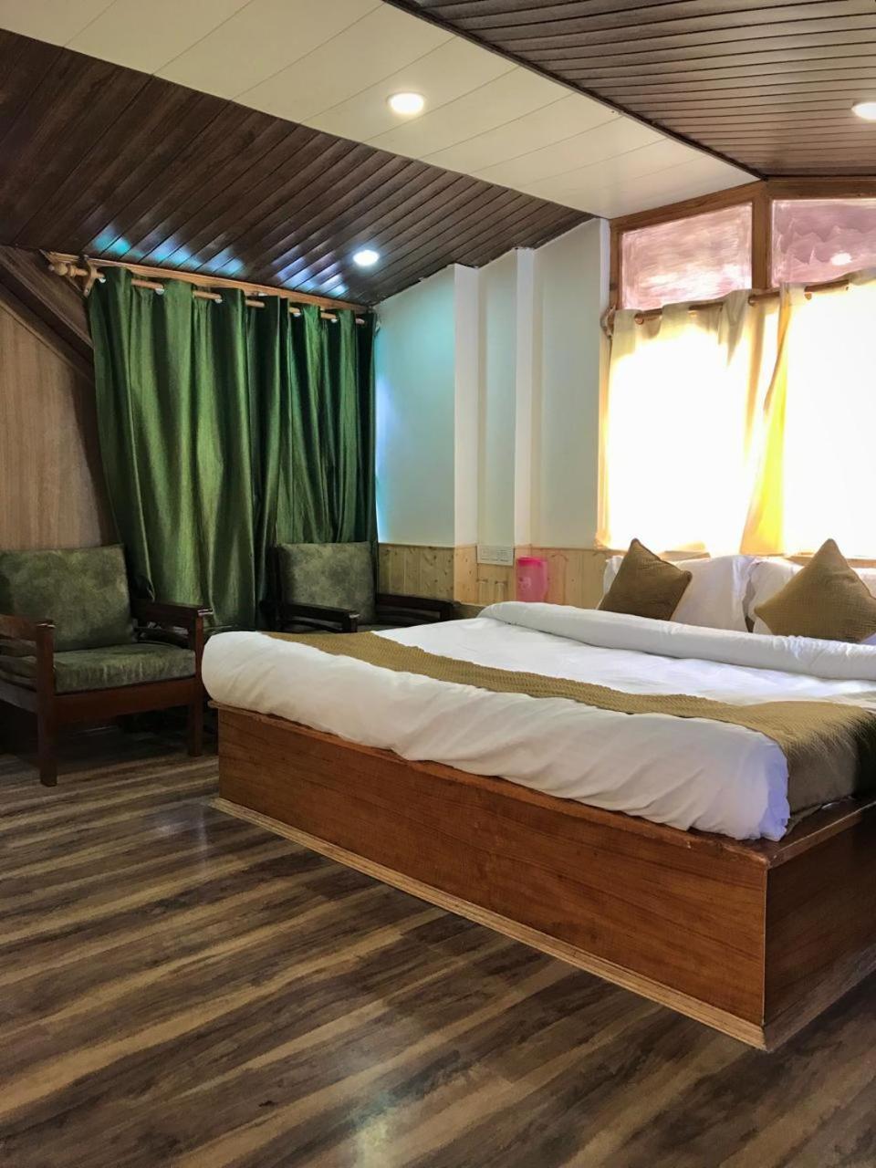 The Avenue Hotel , Manali A River Side Hotel Εξωτερικό φωτογραφία