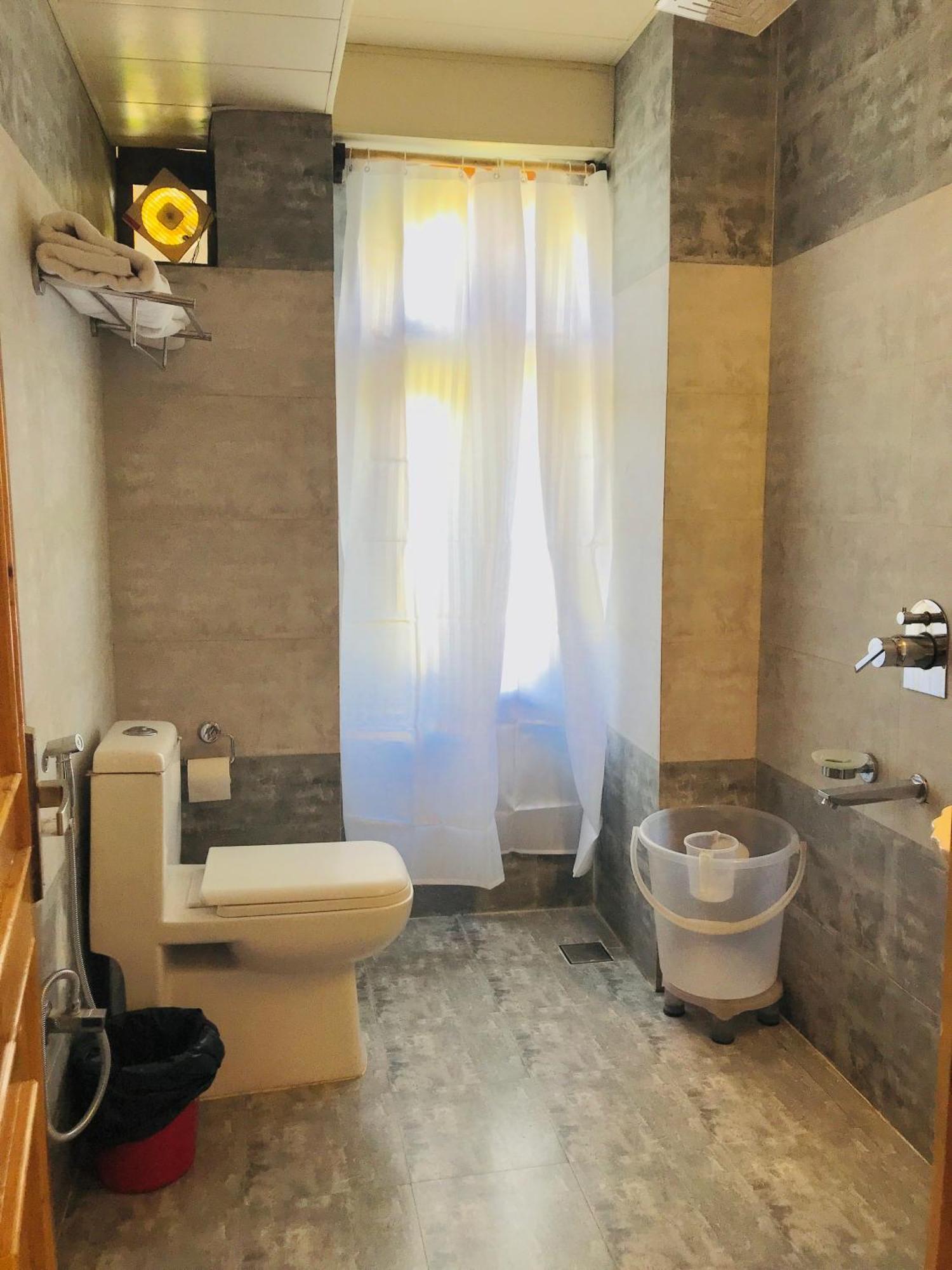 The Avenue Hotel , Manali A River Side Hotel Εξωτερικό φωτογραφία