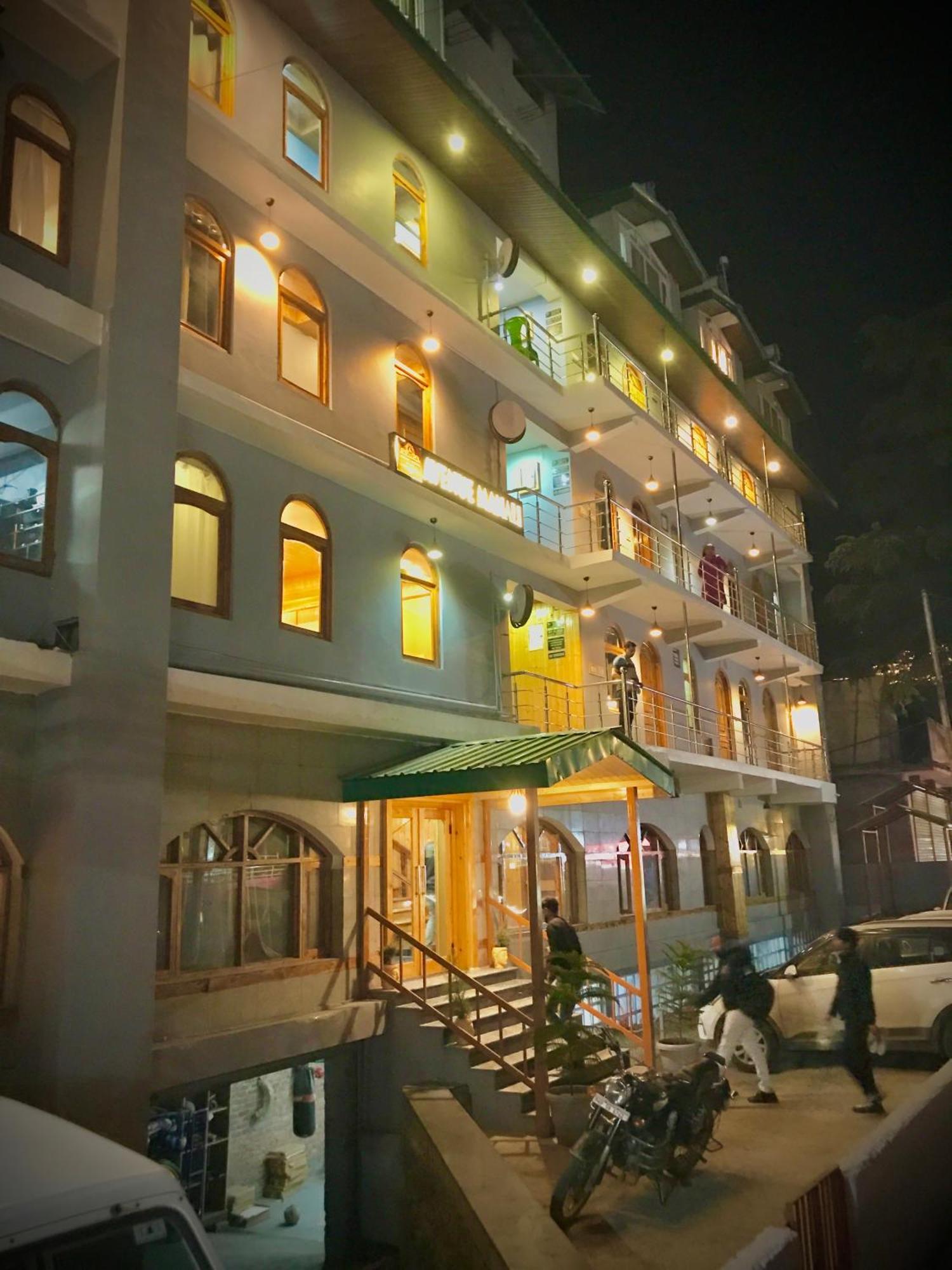 The Avenue Hotel , Manali A River Side Hotel Εξωτερικό φωτογραφία