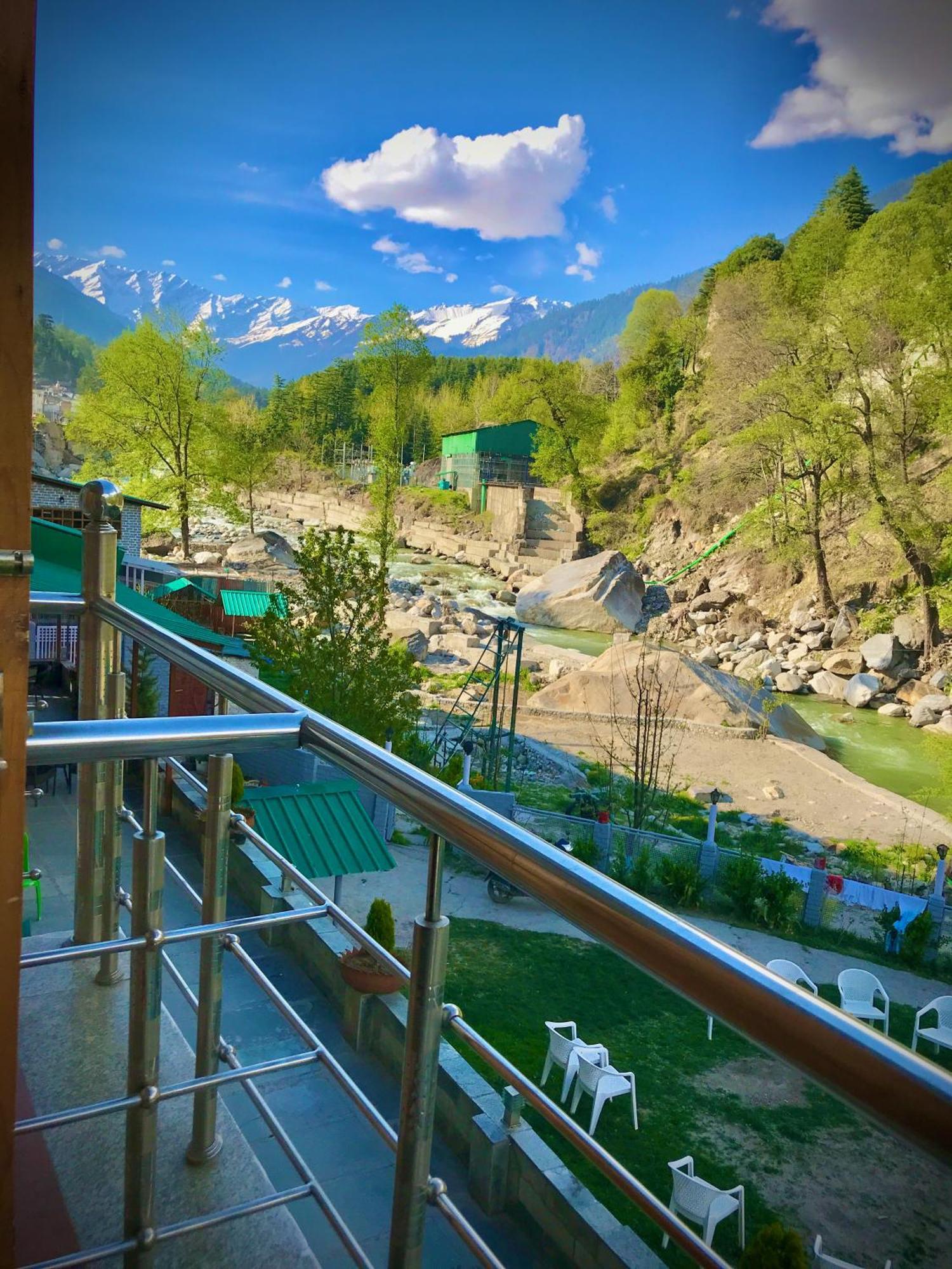 The Avenue Hotel , Manali A River Side Hotel Εξωτερικό φωτογραφία