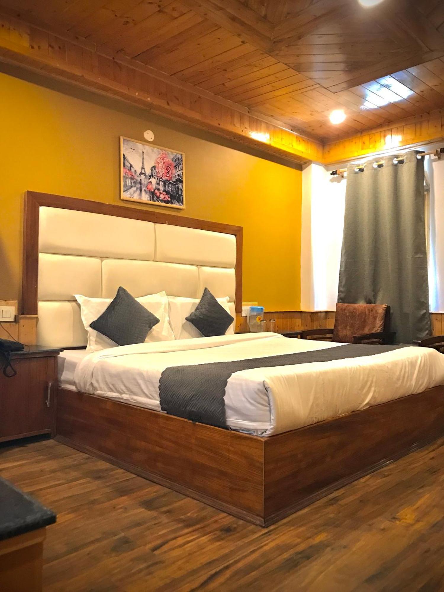 The Avenue Hotel , Manali A River Side Hotel Εξωτερικό φωτογραφία